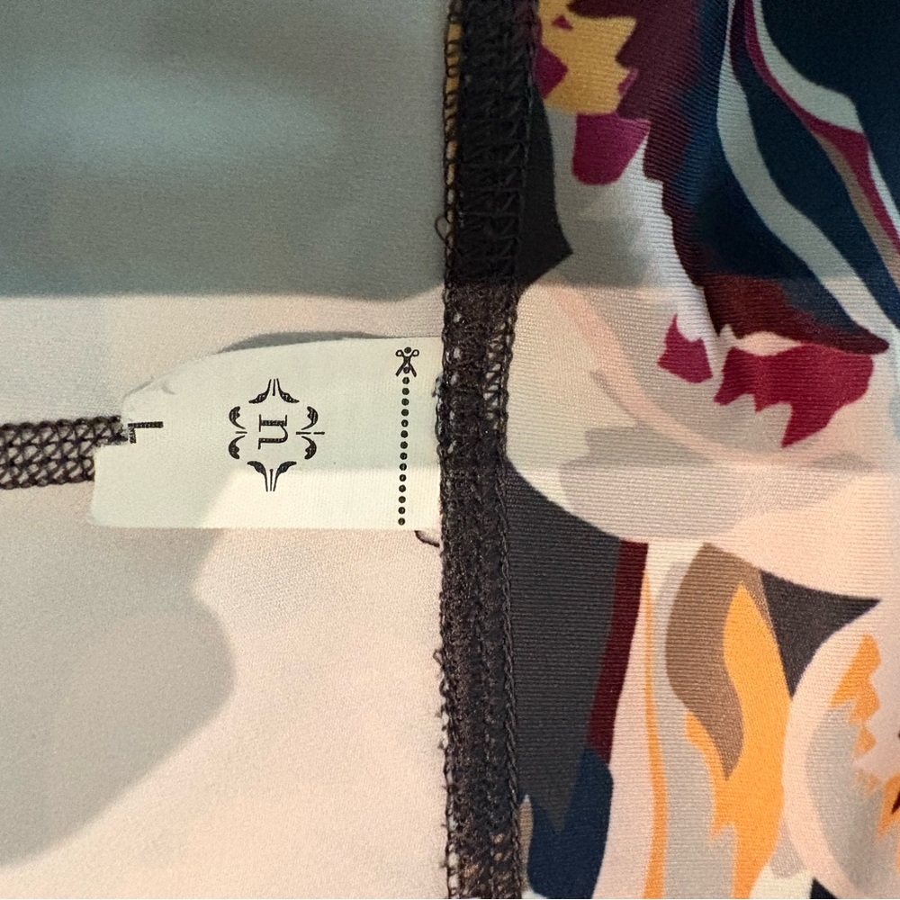 Nannette Vibrant Abstract Print Leggings - Picture 5 of 5